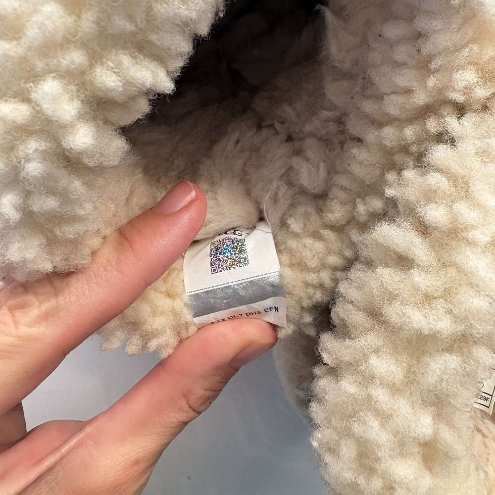 UGG Kids Chestnut Ultra Mini Fluff Sheepskin Boots #1143701K -Size 3 EUC - Picture 4 of 8